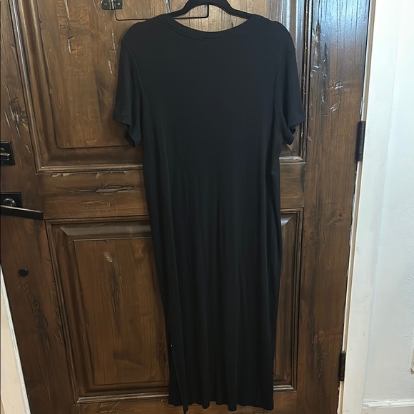 H&M Black ribbed Sheath Midi Dress Crew Neck Short Sleeve - Picture 4 of 4